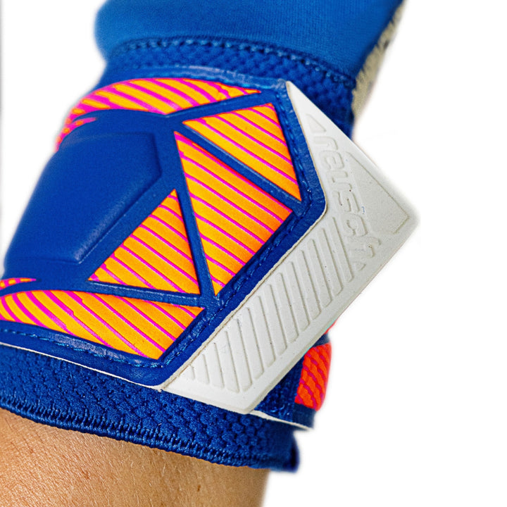 Reusch Attrakt Grip - Sharp Blue / White / Shocking Orange