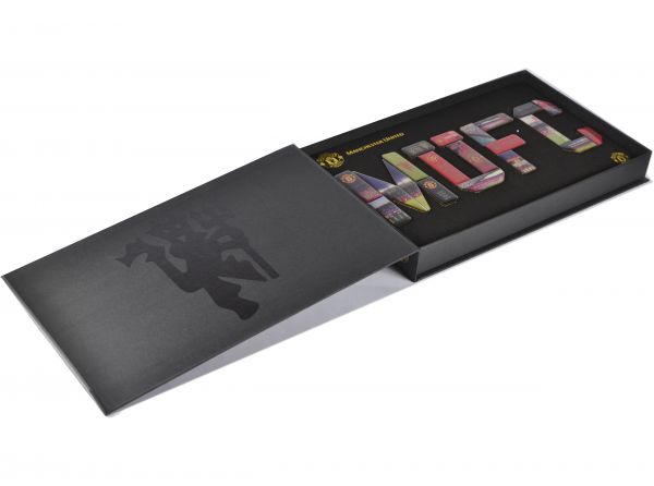 Manchester United Initial MUFC Premium Badge Set